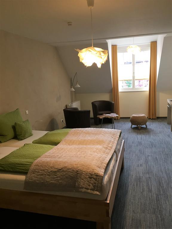 Alter Winzerhof Weisenheim Am Berg E.K. Hotel Luaran gambar