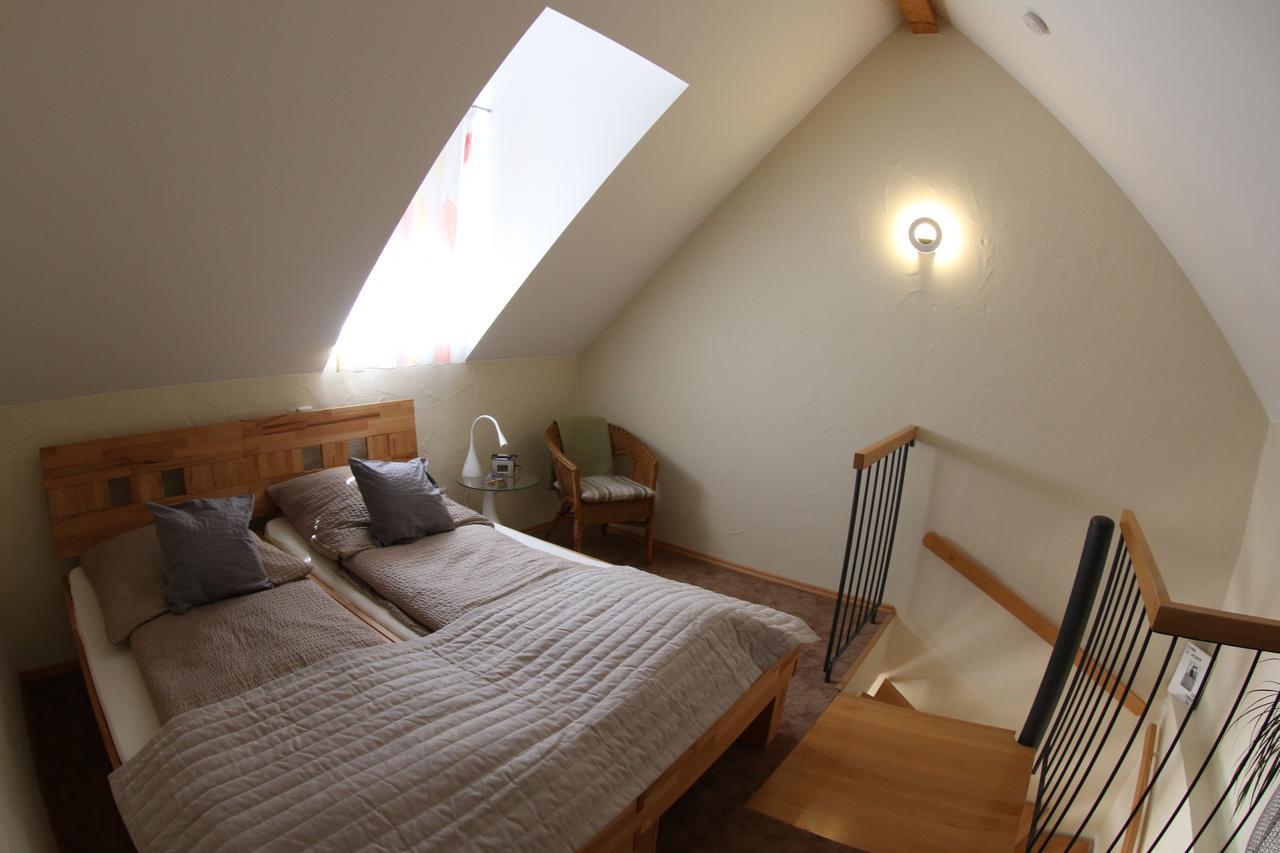 Alter Winzerhof Weisenheim Am Berg E.K. Hotel Luaran gambar